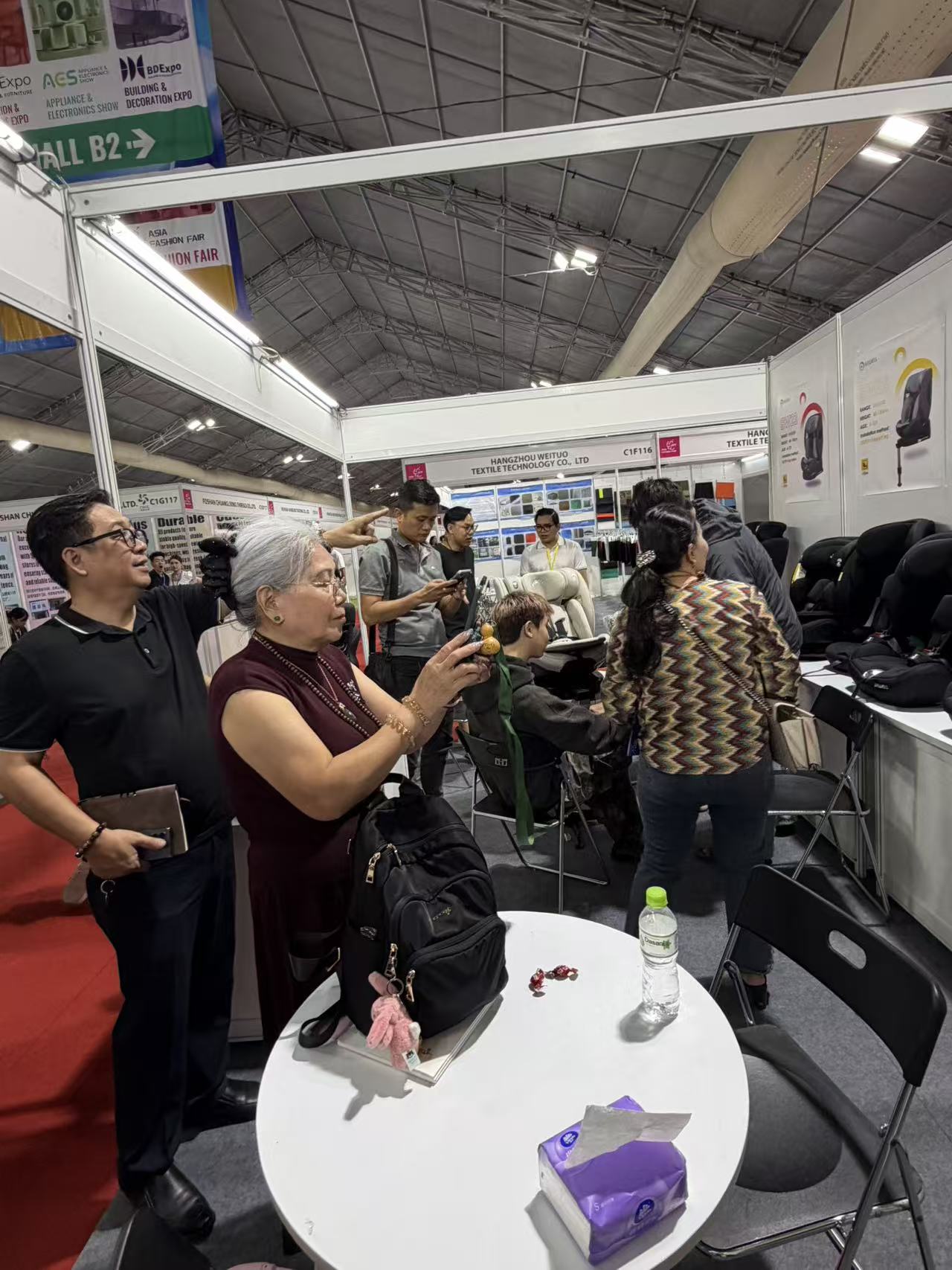 Penetre profundamente en el mercado vietnamita y aproveche las oportunidades de la industria: la exposición de BEWELL en Vietnam concluyó con éxito, abriendo un nuevo océano azul para los asientos de seguridad para niños en Vietnam